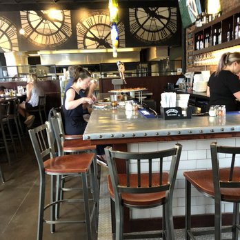Mondo - Inside view - Pizza Near Me - Middletown, Connecticut
