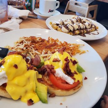 Eggsquisite Cafe - Midlothian - Eggs Benedict - Breakfast & Brunch Near Me - Midlothian, Texas