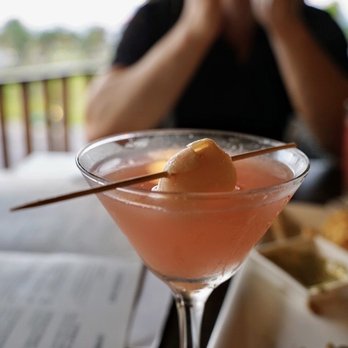 Sasi Thai - Lychee Martini - Thai Near Me - Cancún, ROO Sasi Thai - Lychee Martini - Thai Near Me - Cancún, ROO