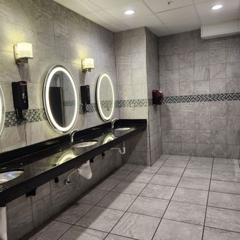 Planet Fitness - Clean restroom - Gyms Near Me - Lantana, Florida Planet Fitness - Clean restroom - Gyms Near Me - Lantana, Florida