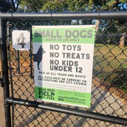 Mans Best Field Dog Park - For small dogs