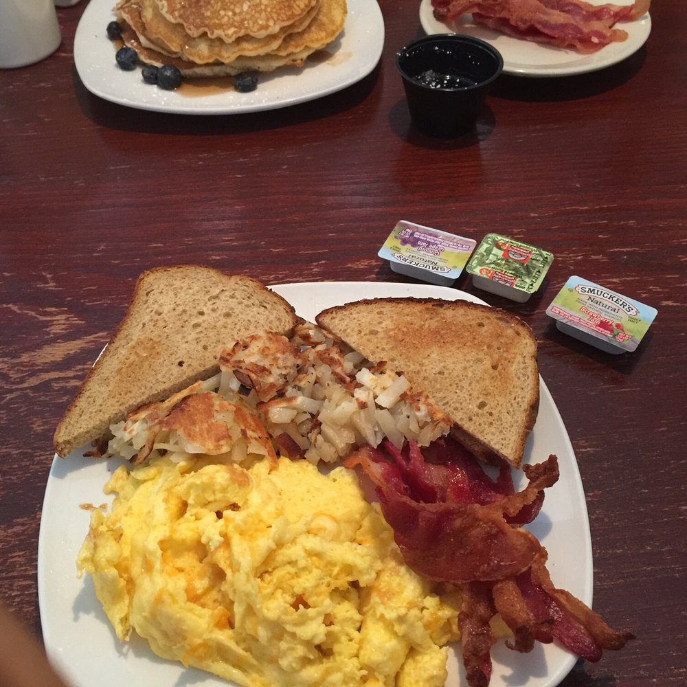 Pronto! - Prontos platter & blueberry pancakes - American Near Me - Royal Oak, Michigan Pronto! - Prontos platter & blueberry pancakes - American Near Me - Royal Oak, Michigan