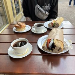 Tøyen Bakeri & Kaffehus - Kaffe og frokost