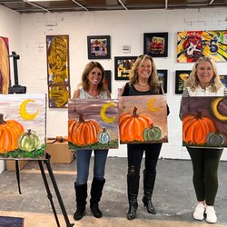 the beachKraft Gallery - Fun night of Sip and painting