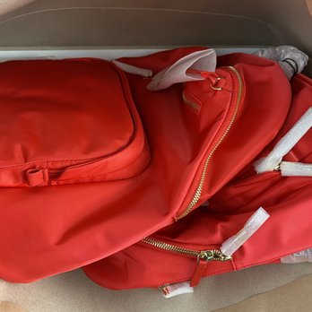 Tumi Outlet - Luggage Near Me - Oxon Hill, Maryland