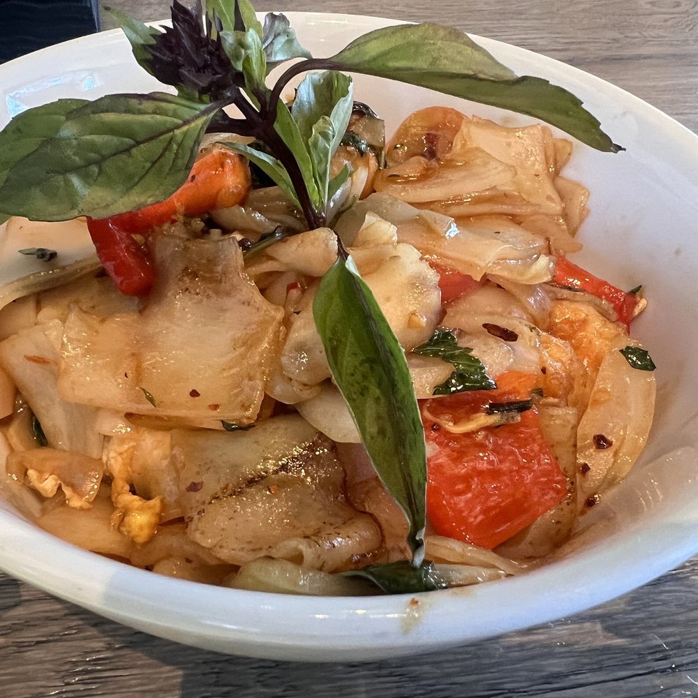 Starfish - Drunken noodle (shrimp) - Asian Fusion Near Me - Newport Beach, California Starfish - Drunken noodle (shrimp) - Asian Fusion Near Me - Newport Beach, California