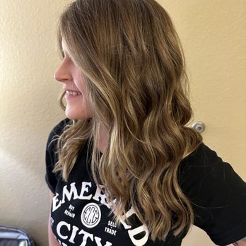 Chroma Salon - Hair Salons Near Me - Edmonds, Washington