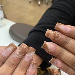 Queen Nails & Spa