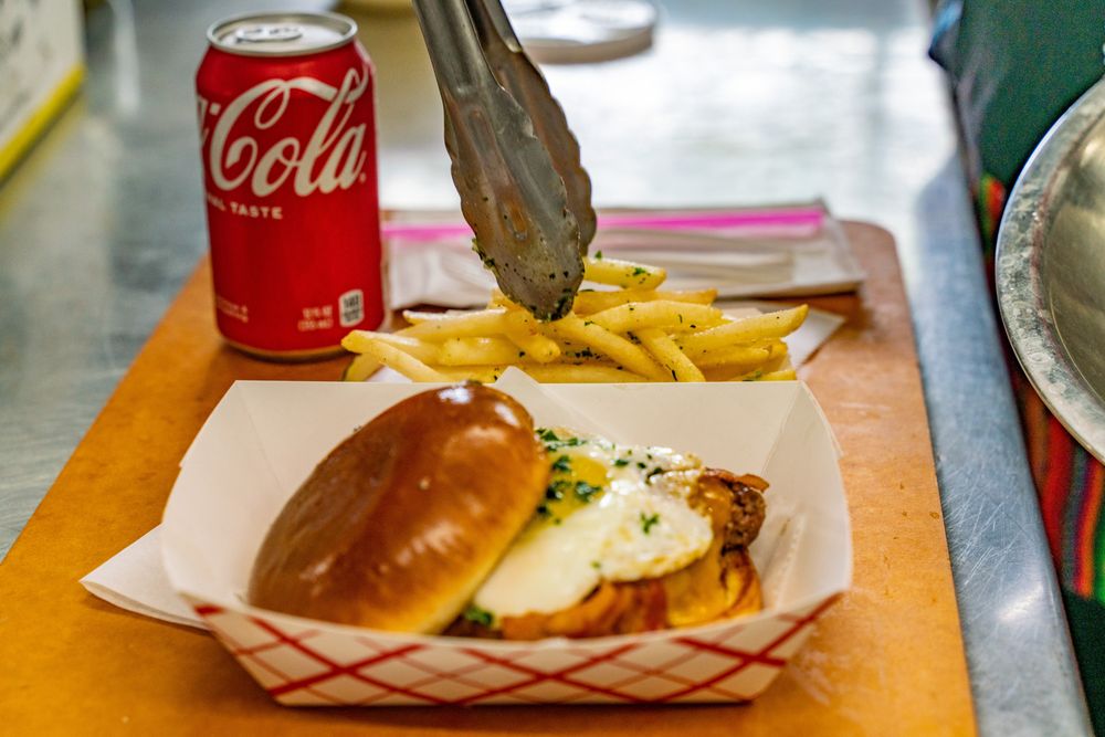 Chi BurgerBabi Logo