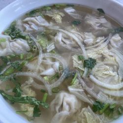 Gatineau Maison de Nouilles - Wontons au porc et nouilles de riz