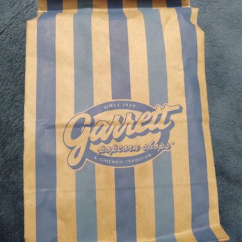 Garrett Popcorn Shops - I bring it back on the plane every time. - Popcorn Shops Near Me - Chicago, Illinois