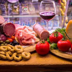 Norcineria Caldarola - Solo Productos Italianos