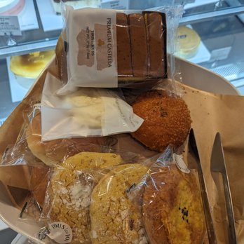 Tous Les Jours - Premiums castella , potato and custard sobaro, kimchi croquette - Bakeries Near Me - Minneapolis, Minnesota Tous Les Jours - Premiums castella , potato and custard sobaro, kimchi croquette - Bakeries Near Me - Minneapolis, Minnesota