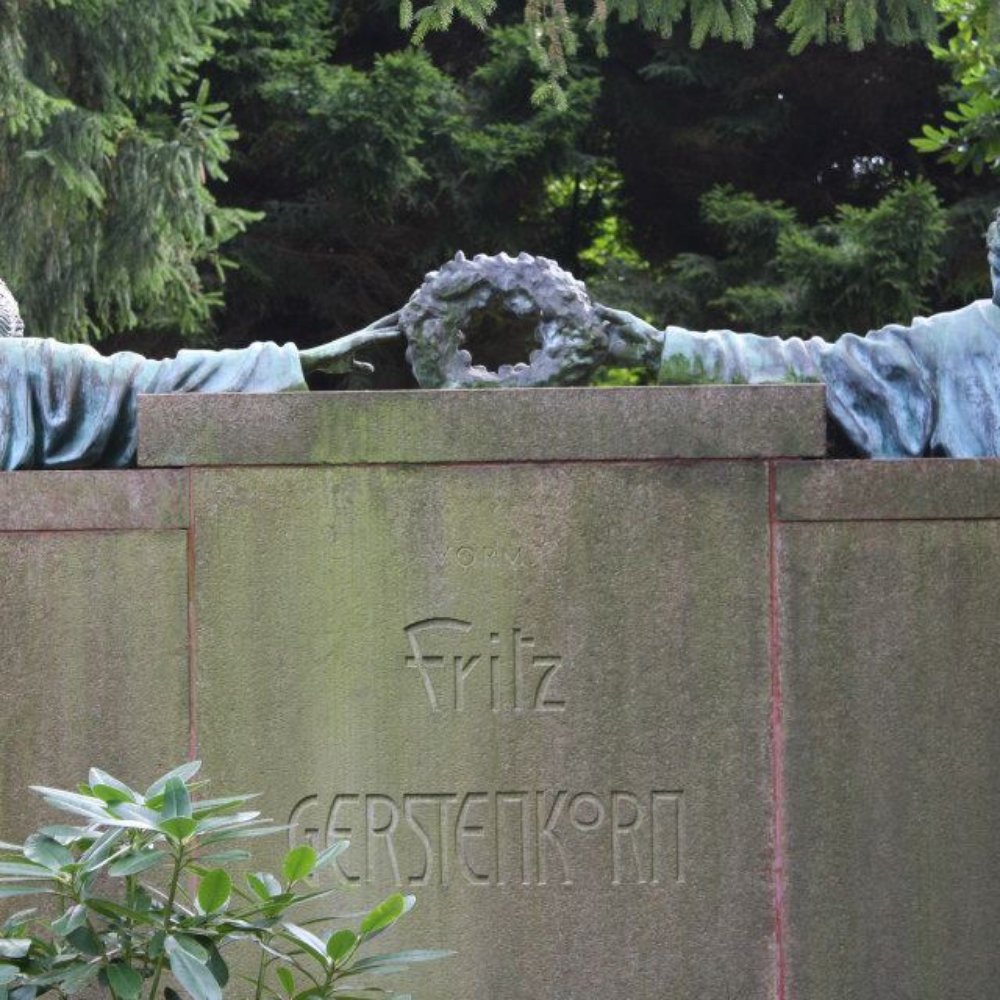 Friedhof Ohlsdorf - Funeral Services & Cemeteries Near Me - Hamburg, HH