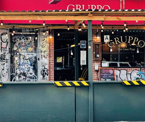 Gruppo NYC Thin Crust Pizza by null