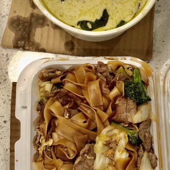 Thai By Thai - Green Curry and Pad See Lew (January 2022) - Thai Near Me - Surrey, British Columbia