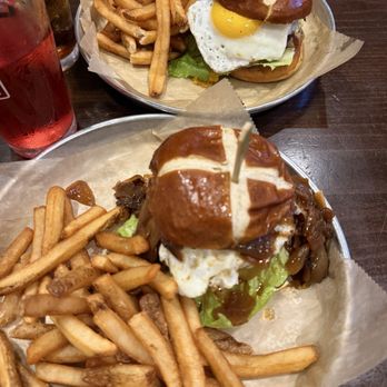 Burger Bar Chicago - Burgers Near Me - Chicago, Illinois Burger Bar Chicago - Burgers Near Me - Chicago, Illinois