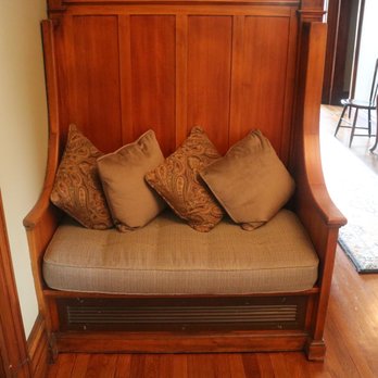 Connecticut Shade & Blind - Cushions and Pillows - Shades & Blinds Near Me - Glastonbury, Connecticut Connecticut Shade & Blind - Cushions and Pillows - Shades & Blinds Near Me - Glastonbury, Connecticut