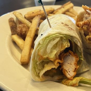 Old Chicago Pizza + Taproom - Nashville Hot Chicken Wrap - Pizza Near Me - Rogers, Arkansas Old Chicago Pizza + Taproom - Nashville Hot Chicken Wrap - Pizza Near Me - Rogers, Arkansas