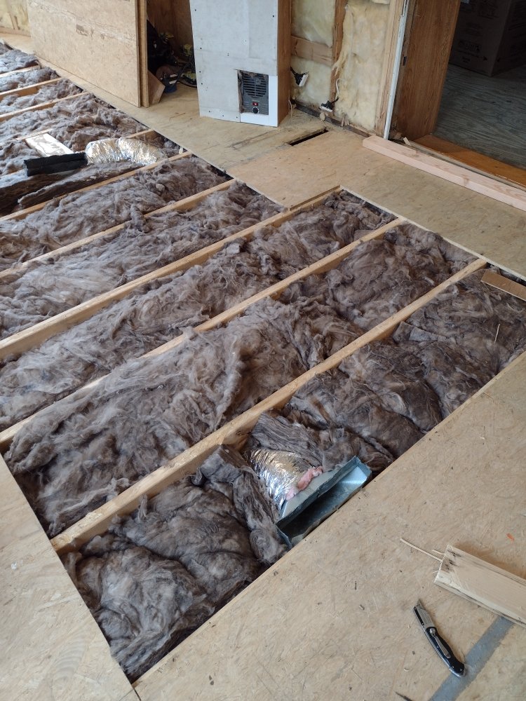 Slide of Universal Tech Service