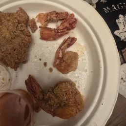 You can see it here -- one shrimp way smaller.  Kinda disappointing for the price.