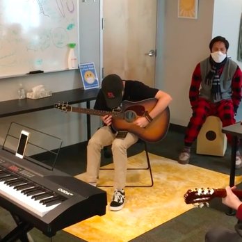 Fusion Academy Evanston - That's our son center-stage. - Private Schools Near Me - Evanston, Illinois
