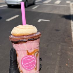 Sugardreamsdelights - Strawberry Horchata (Agua Loca)