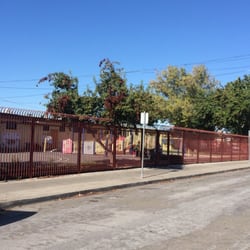 Searles Elementary School - The yard kindergarten