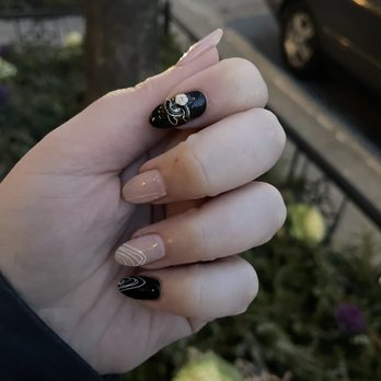 TOMOKO Nail NYC - Left hand - Nail Salons Near Me - Brooklyn, New York TOMOKO Nail NYC - Left hand - Nail Salons Near Me - Brooklyn, New York