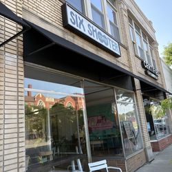 Six Shooter Coffee - Front entrance