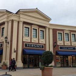 Ted Baker London - McArthurGlen Designer Outlets
