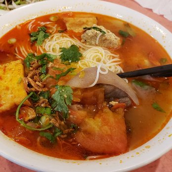 Lem’s Kitchen and Lounge - Vietnamese Near Me - Houston, Texas