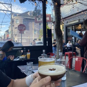 Cole Valley Tavern - Cocktail Bars Near Me - San Francisco, California