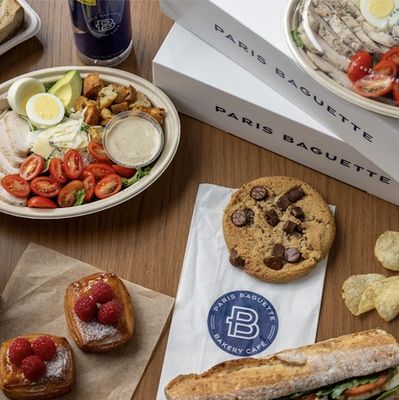 Paris Baguette by null