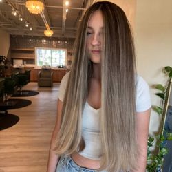 Hair Daze By Cailyn