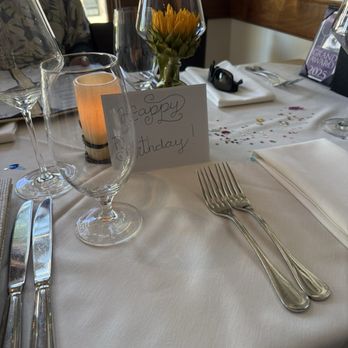 Grasing's - The pretty table - Seafood Near Me - Carmel-By-The-Sea, California