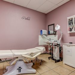 My-Le's Beauty College