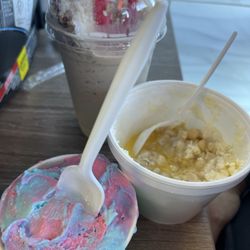 Chicle ice cream. Esquite. Raspado.