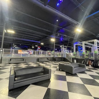 Sky Zone Trampoline Park - Trampoline Parks Near Me - Thousand Oaks, California Sky Zone Trampoline Park - Trampoline Parks Near Me - Thousand Oaks, California