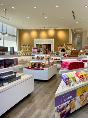 Mitsuwa Marketplace - Torrance Del Amo by null