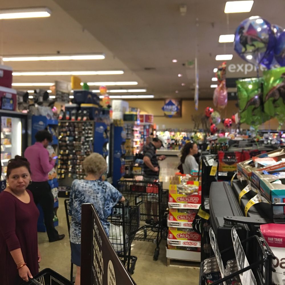 Vons - Grocery Near Me - Reseda, California
