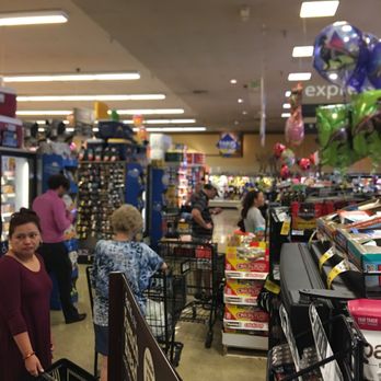 Vons - Grocery Near Me - Reseda, California