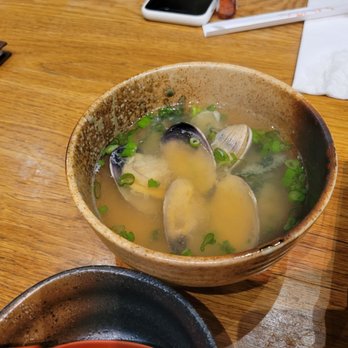 Chiba ken - Miso soup with clams - Sushi Bars Near Me - Honolulu, Hawaii Chiba ken - Miso soup with clams - Sushi Bars Near Me - Honolulu, Hawaii