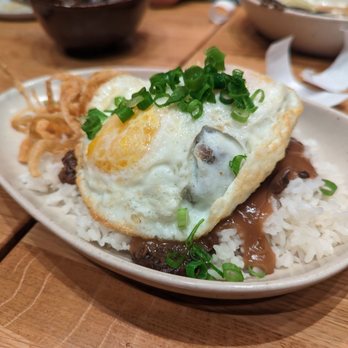 Mahi’ai Table - Braised short rib loco moco - Cocktail Bars Near Me - Kapolei, Hawaii Mahi’ai Table - Braised short rib loco moco - Cocktail Bars Near Me - Kapolei, Hawaii