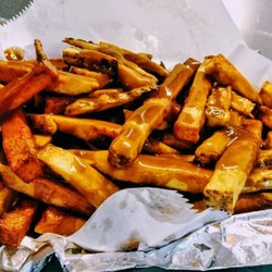Hooples Public House - Fresh cut Fries with Gravy