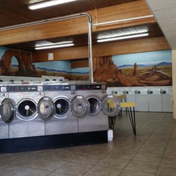 Some of the many washing machines at 4th Street. Some of the many washing machines at 4th Street.
