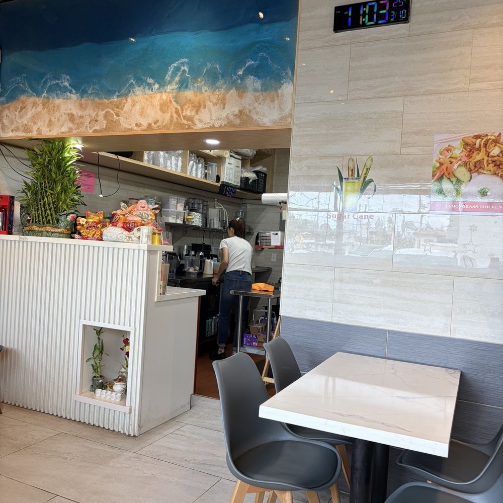 Pho Station - Looking around while I wait for my food. Pictured is the kitchen and ordering spot. Feels and looks clean - Vietnamese Near Me - Kaneohe, Hawaii
