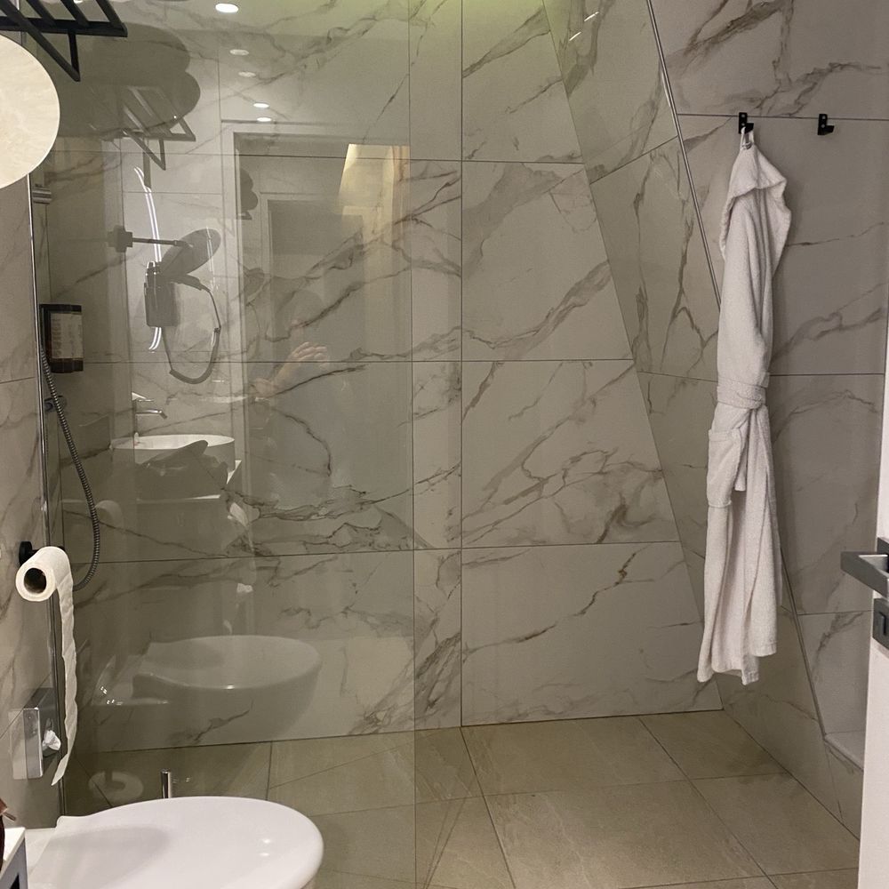 Le Grand Hôtel - Bathroom - Hotels Near Me - Grenoble, 38