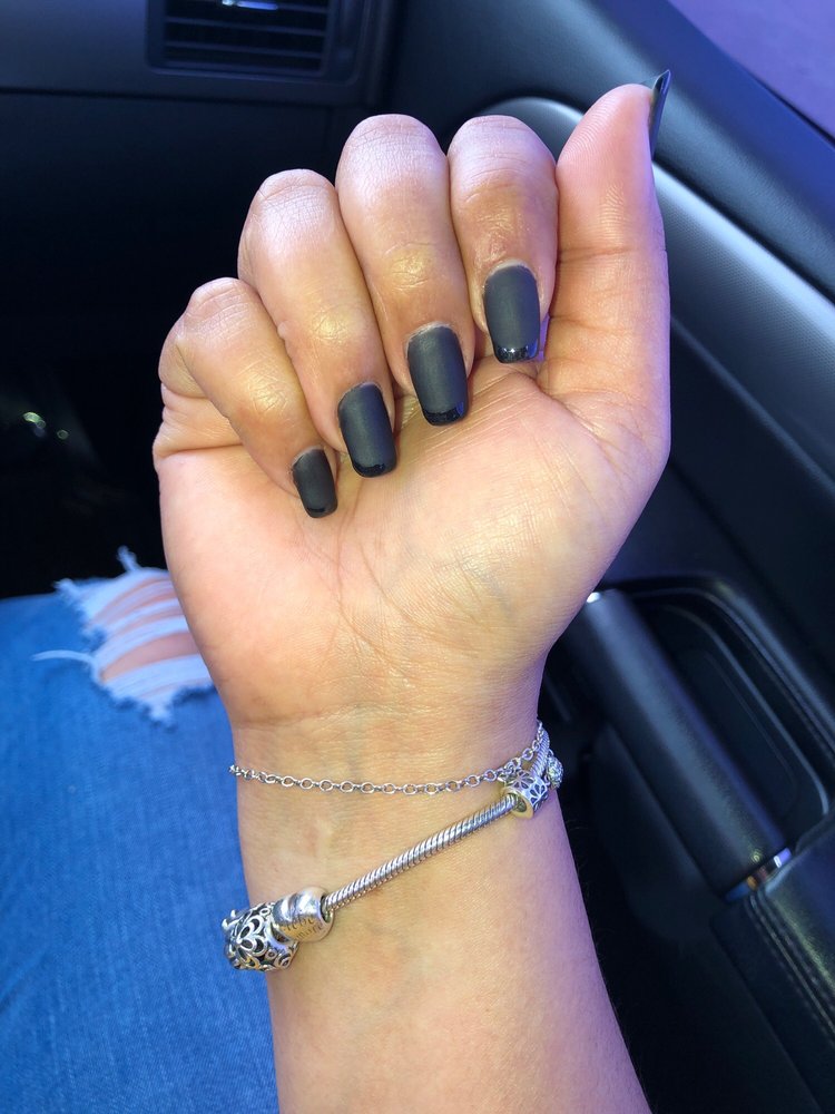 The Nail Cottage Logo