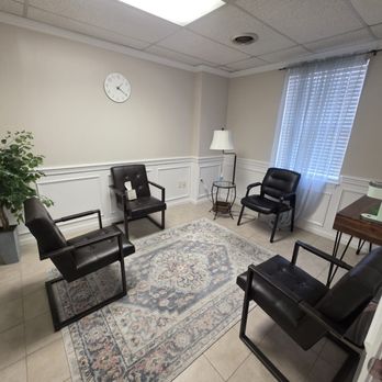Holisticare Behavioral Health Services - Office Room - Counseling & Mental Health Near Me - Alexandria, Virginia Holisticare Behavioral Health Services - Office Room - Counseling & Mental Health Near Me - Alexandria, Virginia